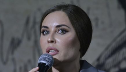 «Не обязана»: Михалкову из «Уральских пельменей» взбесил вопрос о ее бездетности