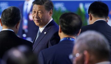 Си Цзиньпин и Макрон назвали решение палестино-израильского конфликта