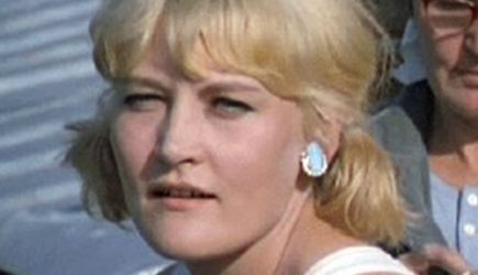 &laquo;Работаю сейчас на рынке&raquo;. Сломанная жизнь актрисы Бурковой