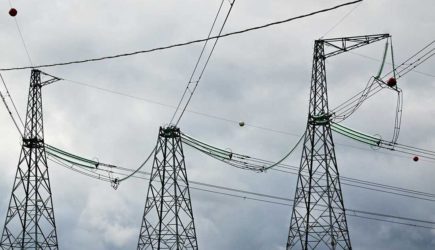 &amp;#171;Укрэнерго&amp;#187; заявило о повреждениях магистральных ЛЭП в центре Украины