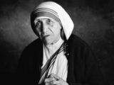 Мать Тереза &mdash; жестокая женщина, по вине которой приняли мученическую смерть тысячи людей