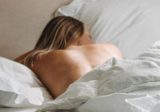 Почему лучше ложиться без трусов: выводы ученых ошеломили