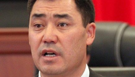 Садыр&nbsp;Жапаров&nbsp;обратился&nbsp;к&nbsp;народу: творится странное