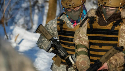 Военный рассказал об исключительной жестокости женщин в ВСУ