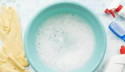 Последовали совету бабушки — и не узнали свое белье: серое и желтое разом стало белым