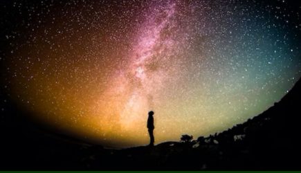 Свадьба и куча денег: каких знаков зодиака ждет счастье в феврале