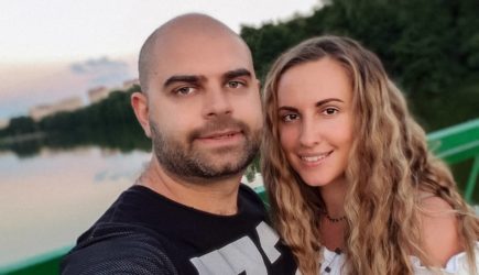 Звезда «Дома-2» не приехала проститься с умирающей сестрой