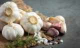 Не только польза, но и вред: когда чеснок опасен