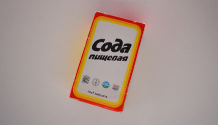 Уничтожите мебель и не только: когда нельзя использовать уксус и соду при уборке