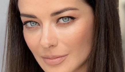 Марина Александрова улетела с семьей на Мальдивы