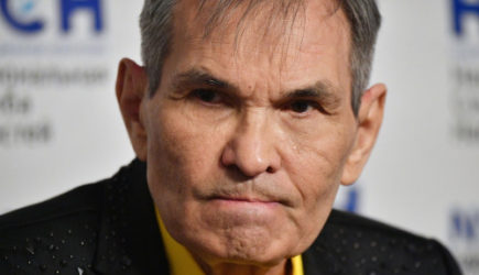 Бари Алибасов находится в реанимации