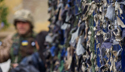 «Нетвойнист» сдался в плен и пошёл с оружием против русских: «Свои» сдали очень быстро