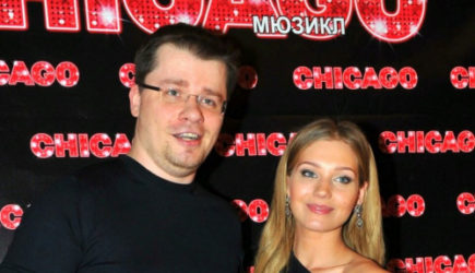Кристина Асмус воссоединилась с Гариком Харламовым: &laquo;Семья&raquo;