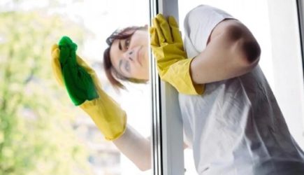 Наполировали &mdash; блестят так, что слепит: чем лучше всего мыть окна весной