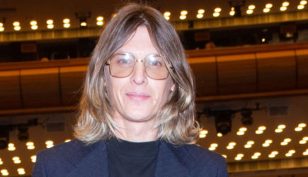 Привет, нулевые! Лисовец назвал главные тренды весны-2024 для российских модниц