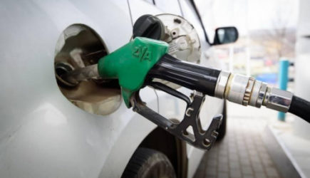 С завтрашнего дня исчезнет на всех заправках. Автомобилистов ждет неожиданное изменение на АЗС