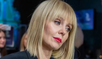 &laquo;Кисти рук и ног начали синеть&raquo;: первое фото внучки Валерии в критическом состоянии попало в Сеть