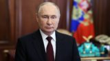 Медведев поздравил Путина с победой на выборах
