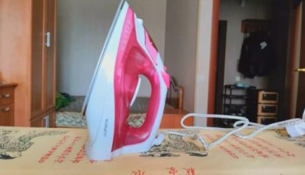 Вмятины на линолеуме легко убрать утюгом: на глазах разгладятся