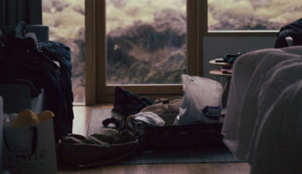 Турист оставил в номере камеру и снял незаконное проникновение