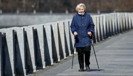 Пенсионеры получат доплату перед майскими праздниками: Сколько она составит