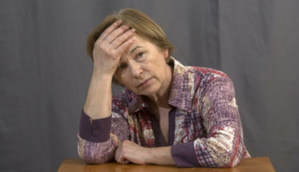 Терапевт перечислил неочевидные причины головной боли