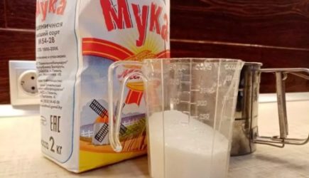 Как с помощью муки привести в порядок мойку из нержавейки: простой способ