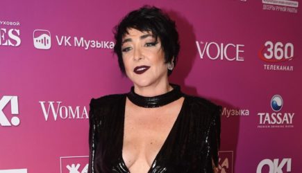 Не ездила на Донбасс: Лолиту официально вернули на ТВ