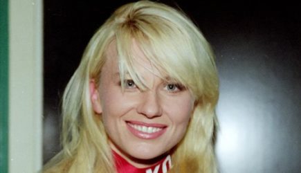 Словно остановила время: как выглядит солистка группы REFLEX, которой исполнилось 52 года (фото)