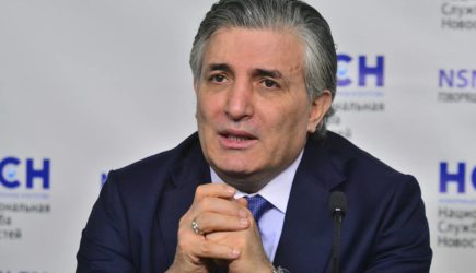 Защищавший Ефремова адвокат оказался при смерти после ранения на СВО