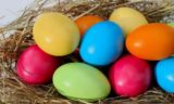 Как покрасить яйца на Пасху: без химии и луковой шелухи &ndash; пестрая гамма