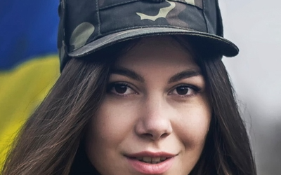 Один на троих: что творят с женщинам в ВСУ