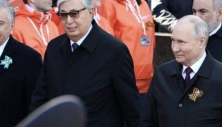 Житель Узбекистана получил пять лет за оскорбление президента. Он прокомментировал в соцсетях парад Победы