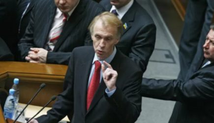 Экс-глава МИД Украины: Киеву придётся &laquo;случайно&raquo; наносить удары по России