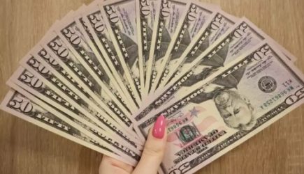 &laquo;Найдут путь к финансовому изобилию&raquo;: 4 знака зодиака в июне 2024 года существенно поправят свое материальное положение