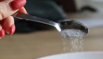 Как почистить утюг: невероятно простой способ — о нем многие забыли