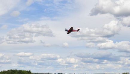 Над &laquo;Уралвагонзаводом&raquo; кружит неизвестный самолёт&nbsp;&mdash; им&nbsp;заинтересовалась прокуратура