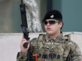 Сын Кадырова продемонстрировал Путину навыки владения оружием