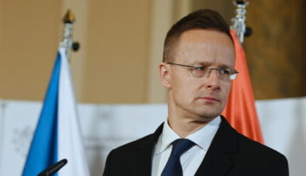 «Я чуть ли не шпион России»: Глава МИД Венгрии признался