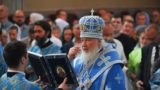 Стало плохо: патриарха Кирилла срочно увели после проповеди