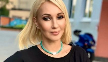 В сети обсуждают наряд Кудрявцевой на школьной линейке у дочери: &laquo;Барби&raquo;