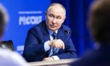 Путин помешал банкам навязывать россиянам кредиты