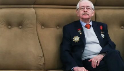 &laquo;Советского Шерлока Холмса&raquo; Василия Ливанова ввели в кому