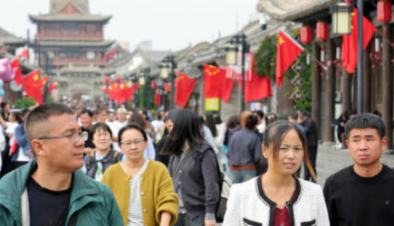 «Соглашайся, дам больше денег»: Какую работу русским девушкам предлагают китайцы