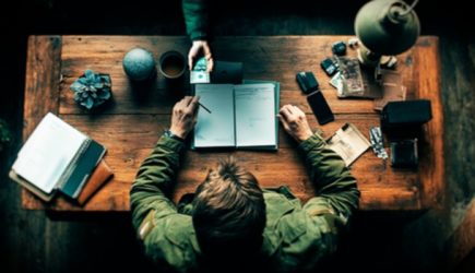 «Кому мать родна»: Апартаменты, иномарки, миллионы налички