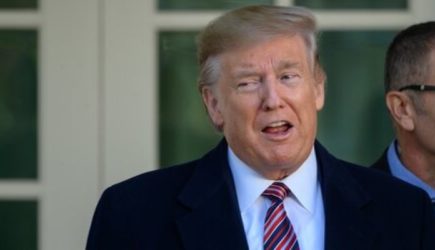 Список «жертв» Дональда Трампа: Кто из «звёзд» обещал бежать из США