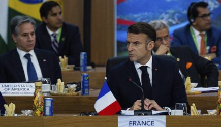 Лавров встретился с Макроном и вот, что случилось!