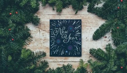 Цвет богатства: в чем нужно встречать Новый год 2025