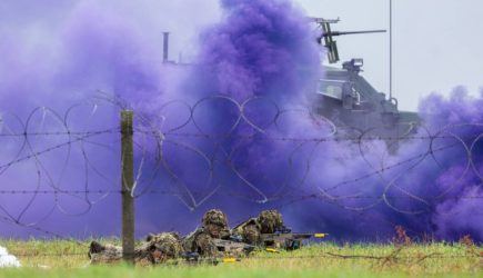 Британские военные стали массово увольняться из армии