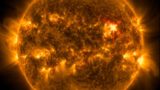 Шесть мощных вспышек зарегистрировали на Солнце